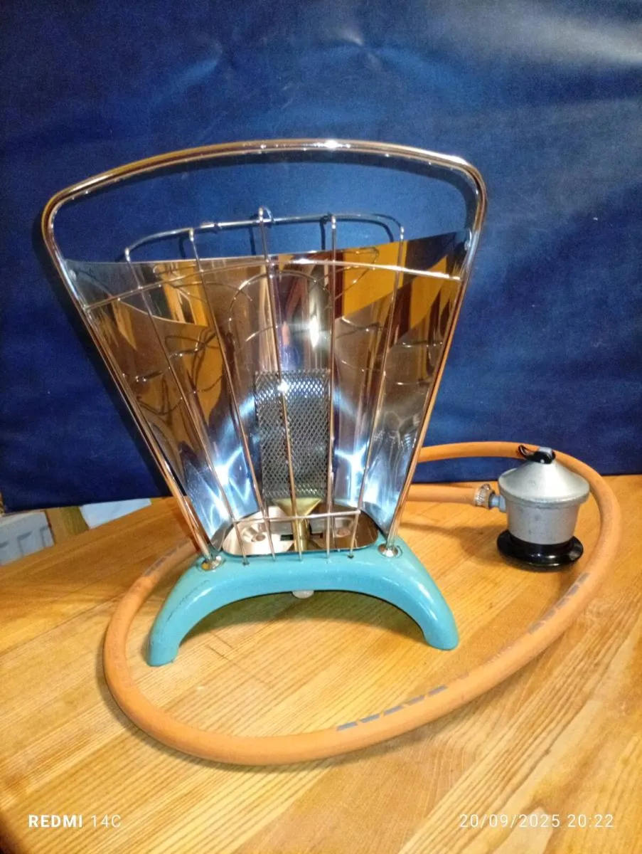 Vintage gas heater. - Image 1