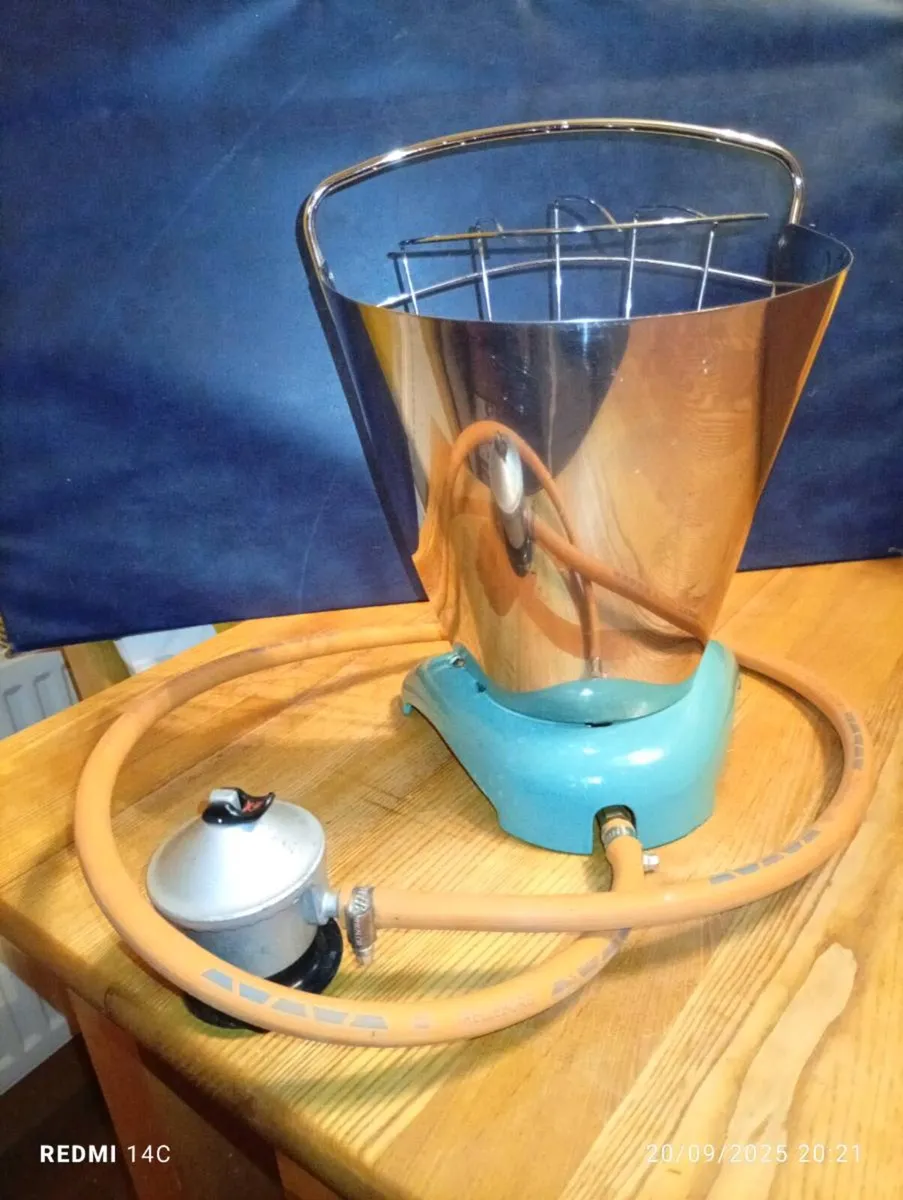 Vintage gas heater. - Image 2