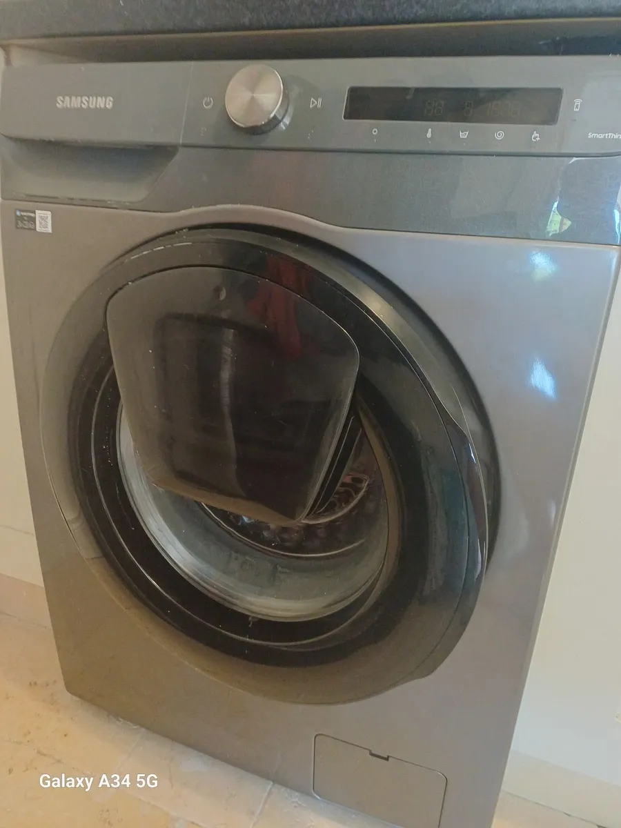 Samsung SmartThings Washing Machine 9kg - Image 1