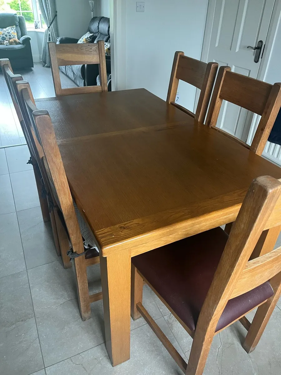 Dining table & 6 Chairs - Image 4
