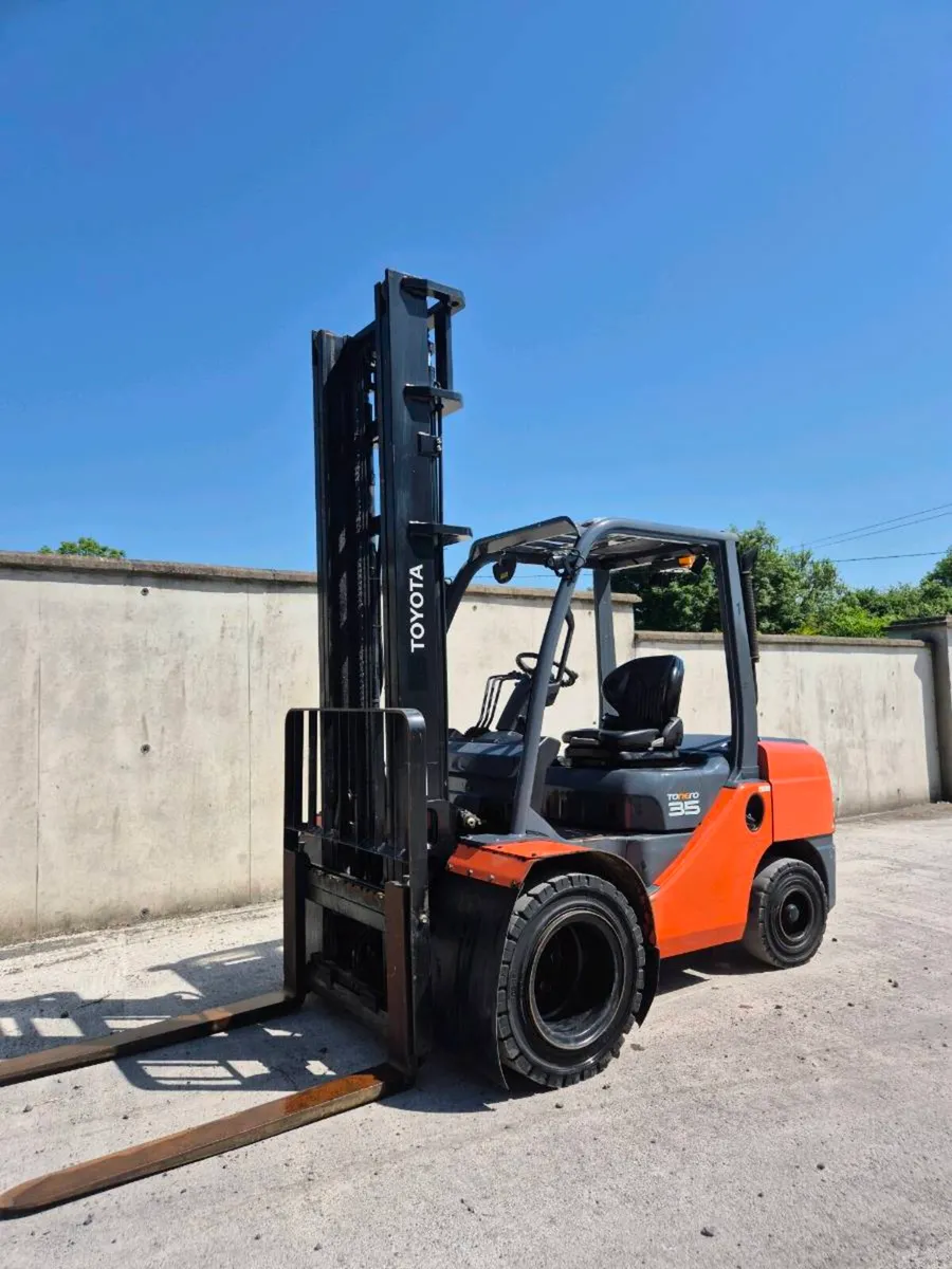 Toyota forklift 3.5 tonne - Image 2