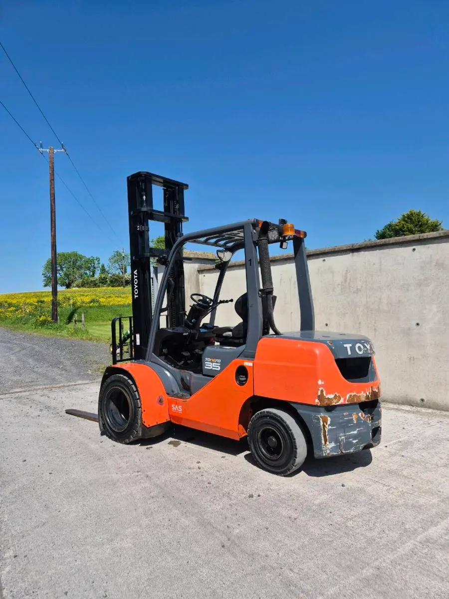 Toyota forklift 3.5 tonne - Image 3