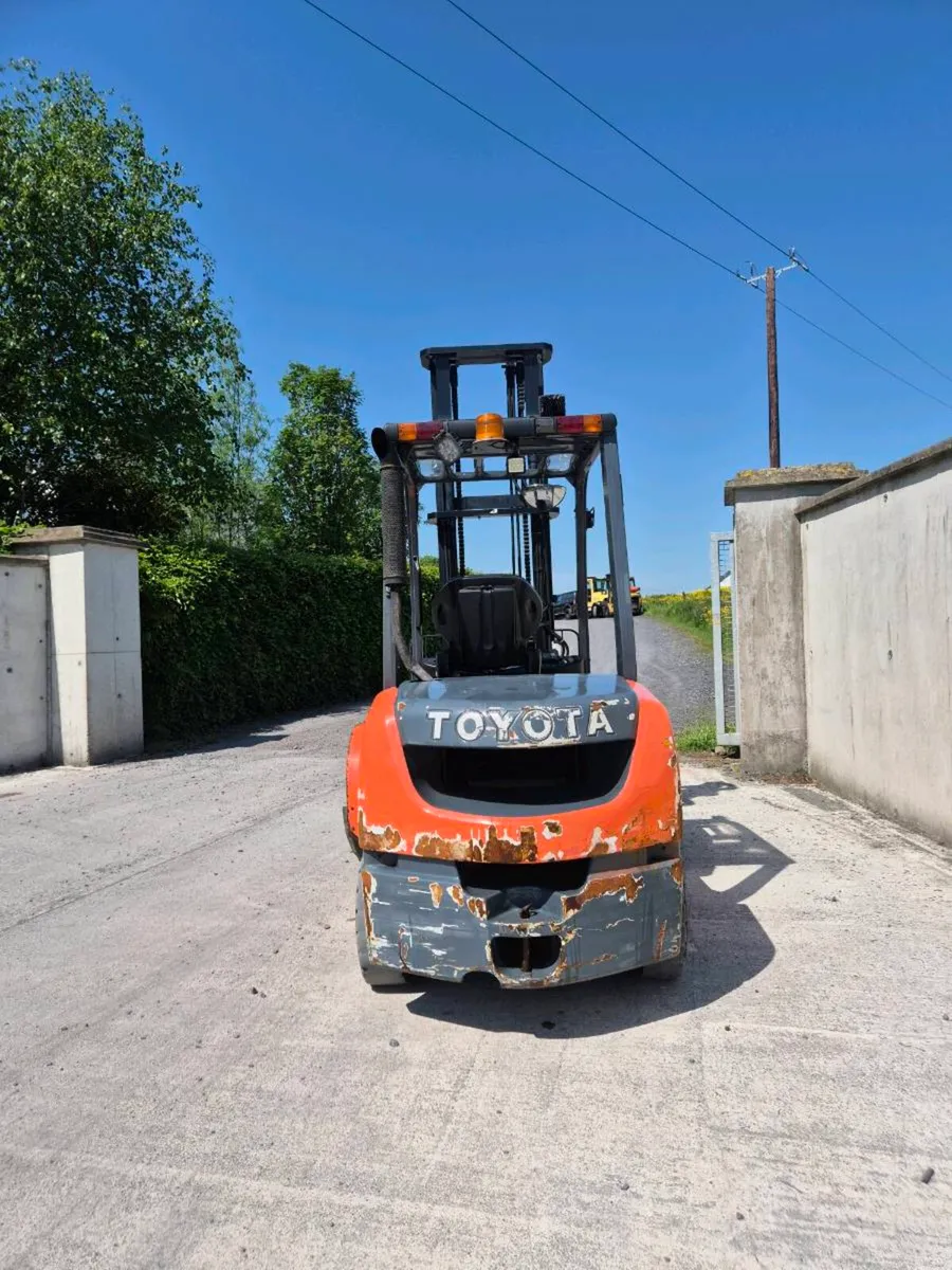 Toyota forklift 3.5 tonne - Image 4