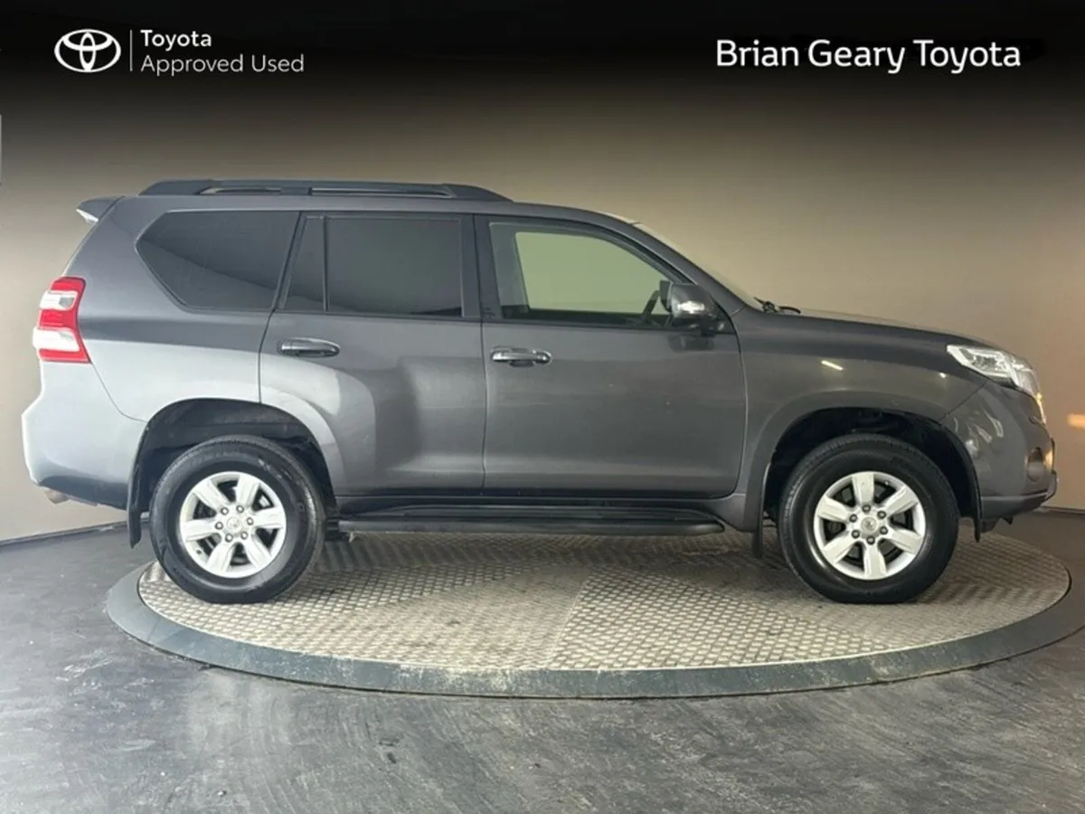 Toyota Land Cruiser LWB GX COMM - Image 3