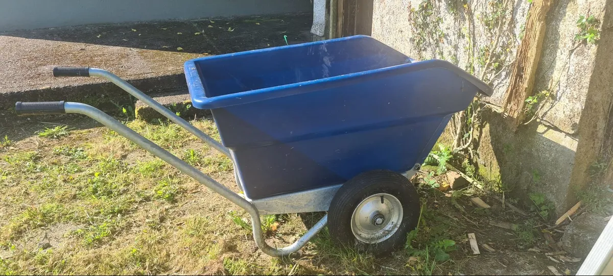 Wheelbarrow 250ltr - Image 1