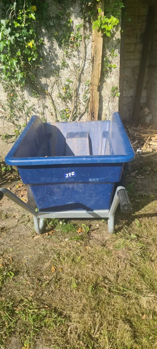 Wheelbarrow 250ltr - Image 2