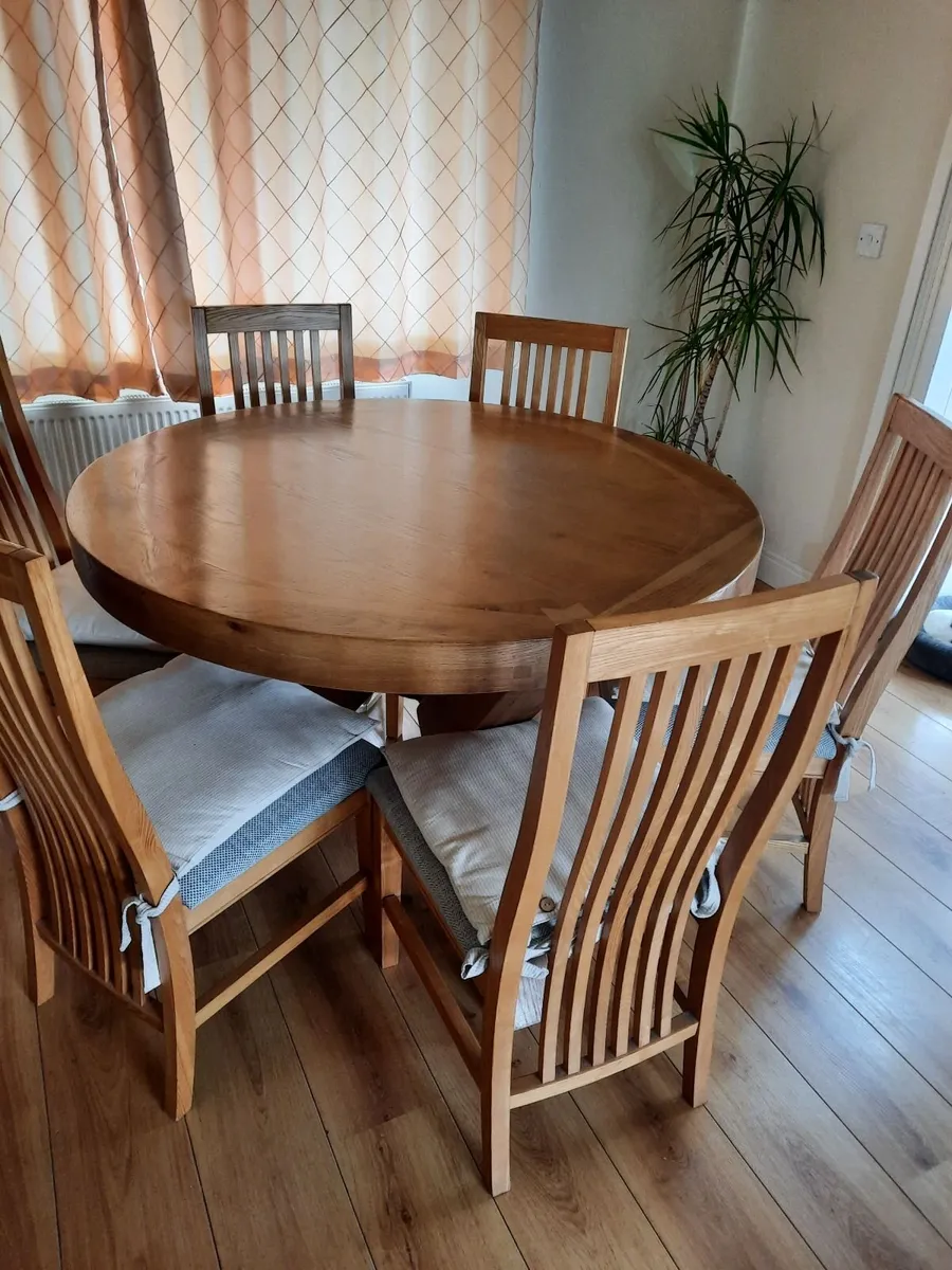 Round Dining Table - Image 4