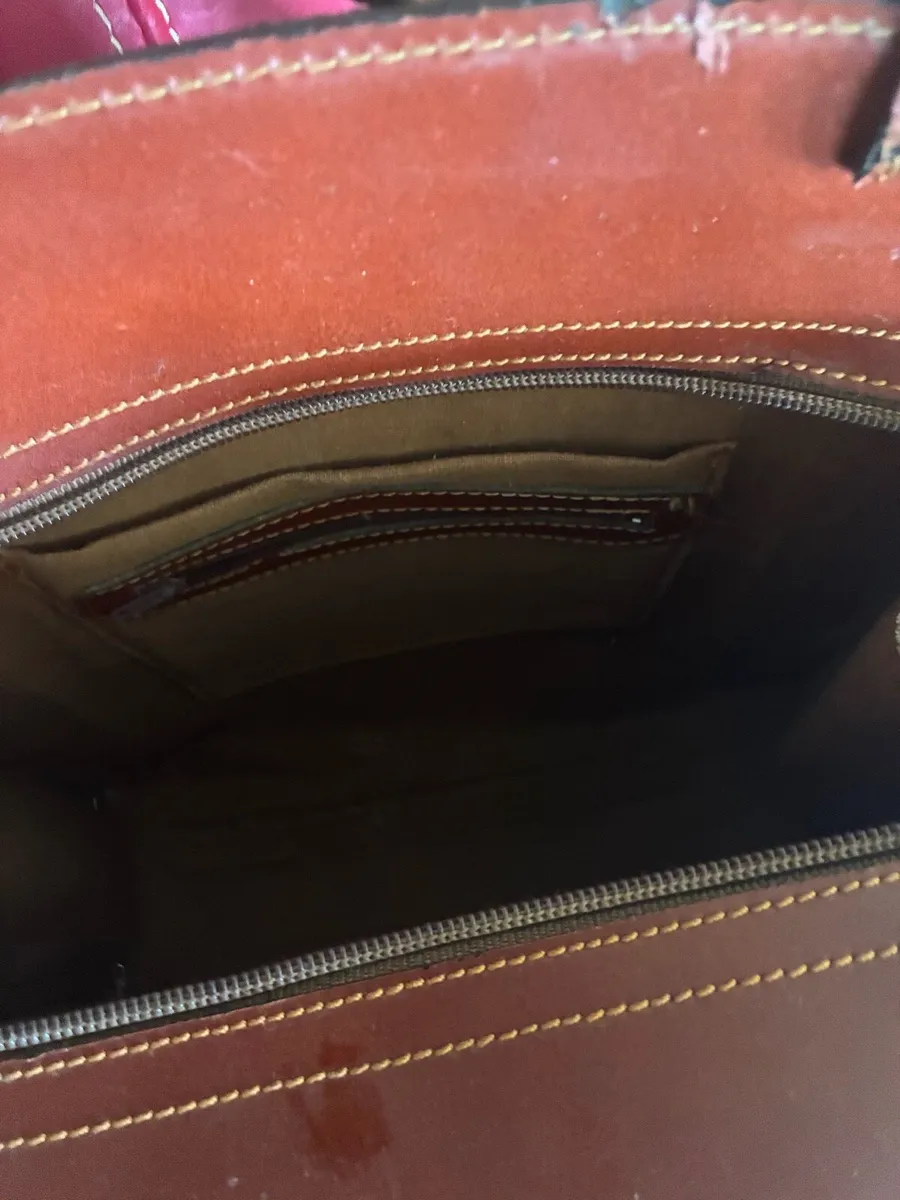 Menbur- Ladies Shoulder Bag - Image 3
