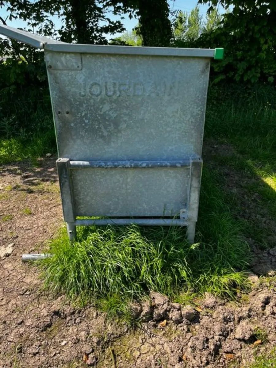 Jourdain Creep feeders - Image 3