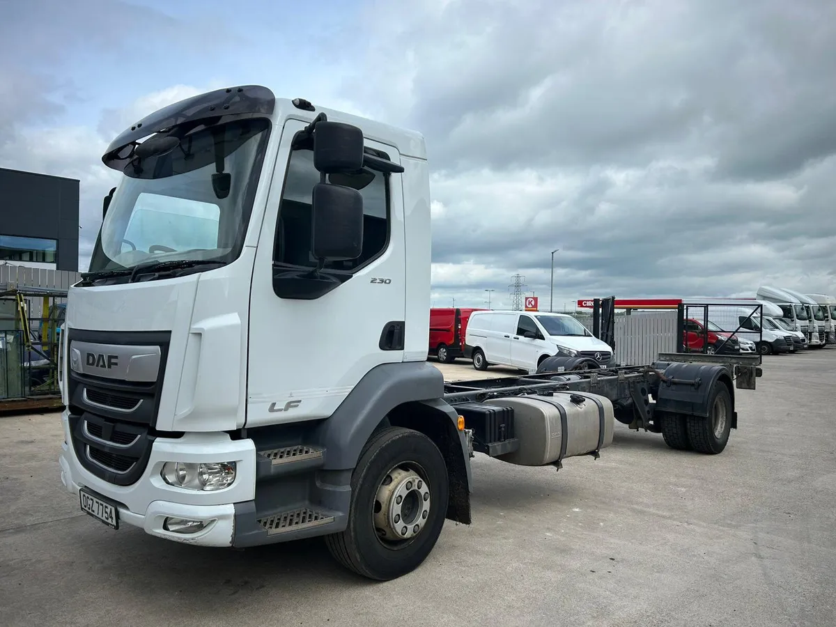 October 2019 DAF LF 230 16T Chassis Cab - Image 3