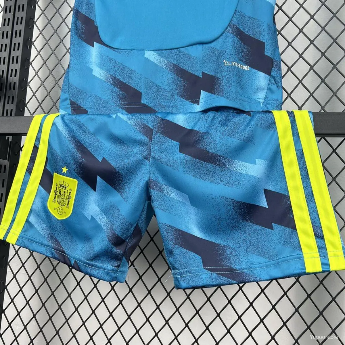 Spain 2026 World Cup goalkeeper kit - Image 3