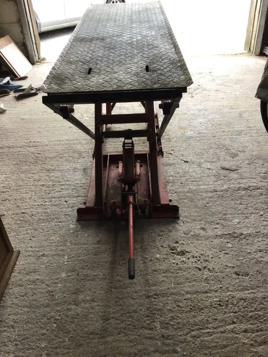 Motorcycle lift - Image 3