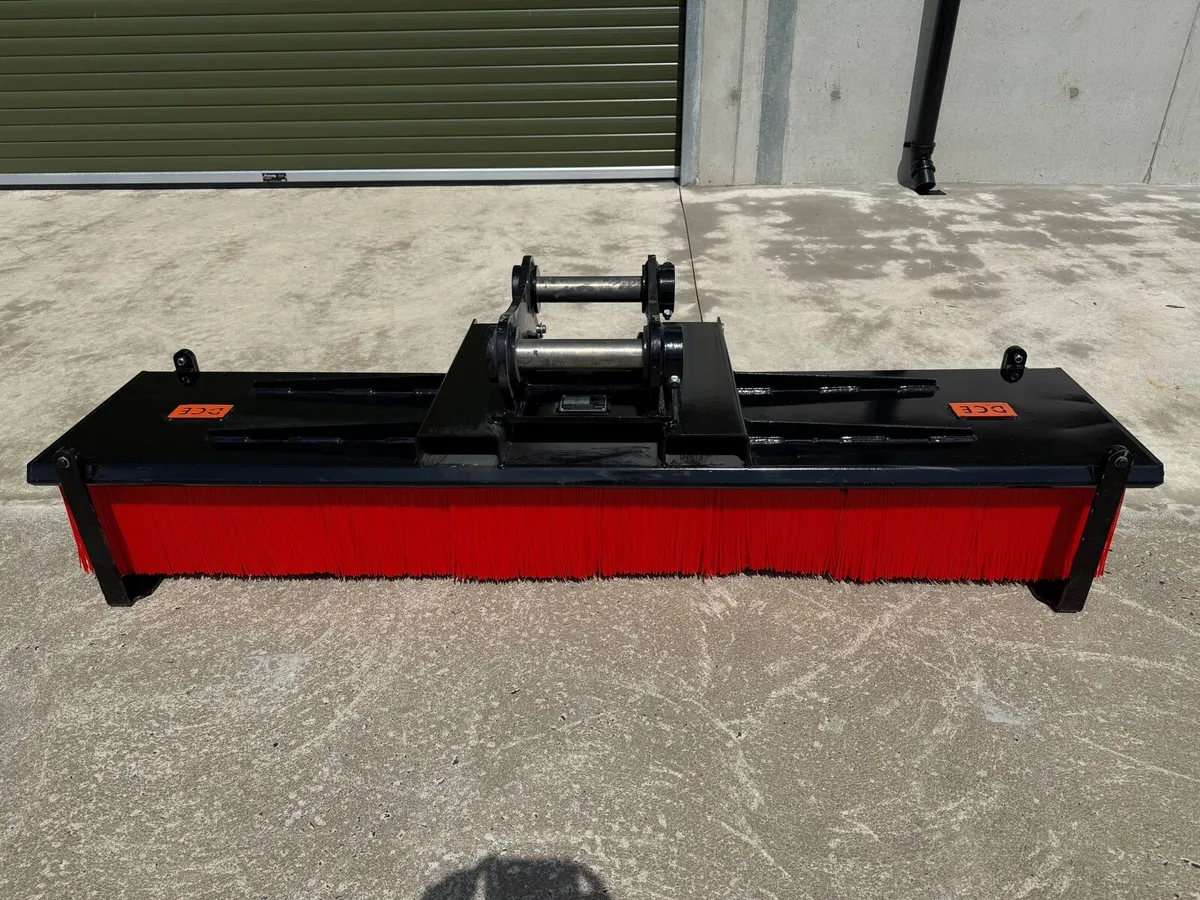 New DCE 8 ft brush - Image 2