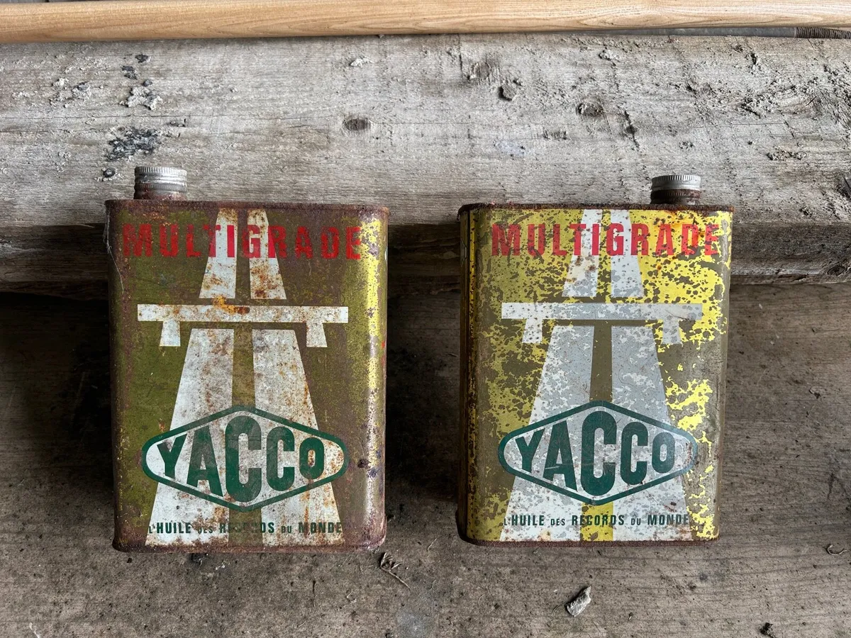 Antique oil cans - Image 2