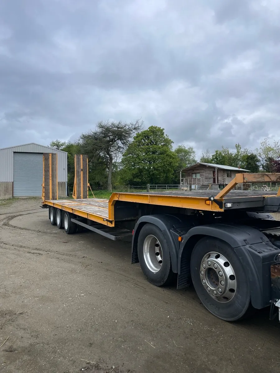 3 axel low loader tough line - Image 1