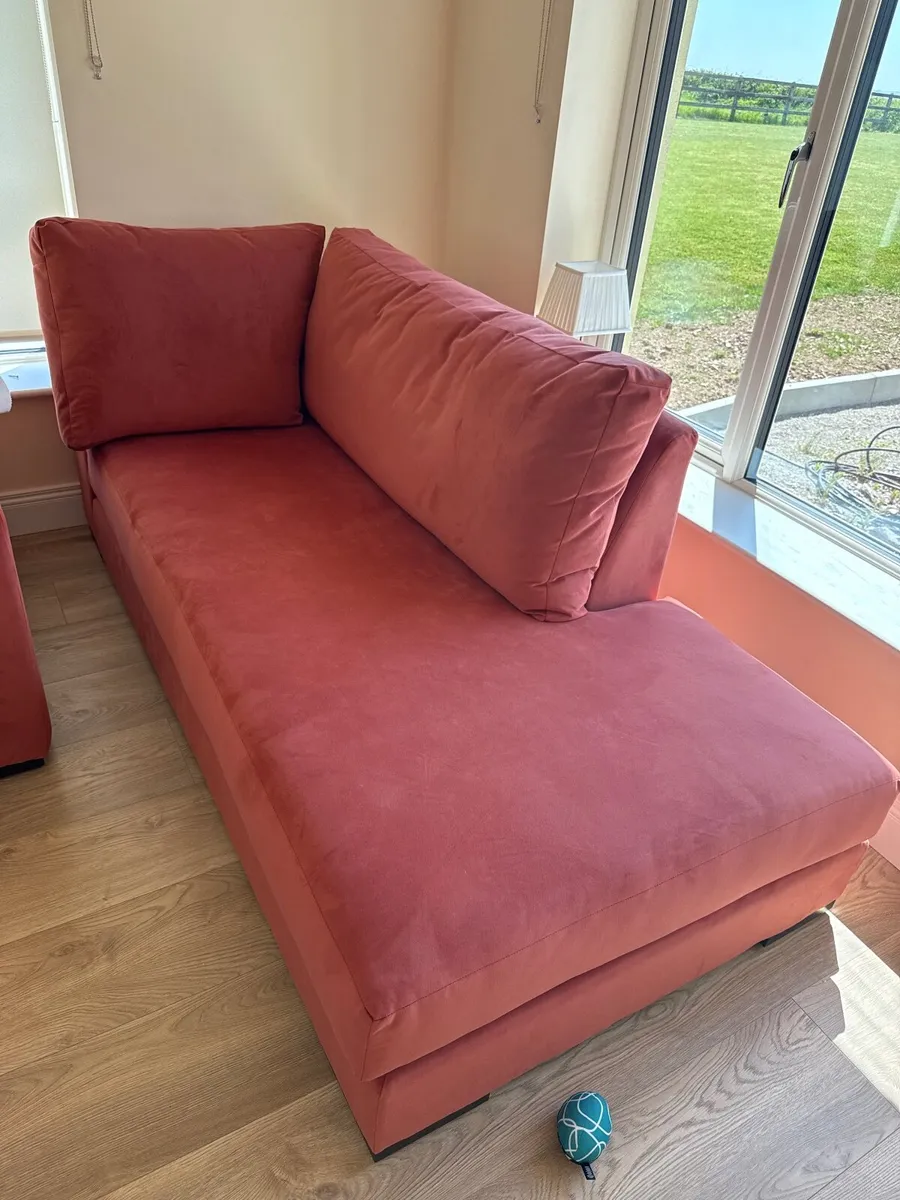 Chaise couch - Image 1