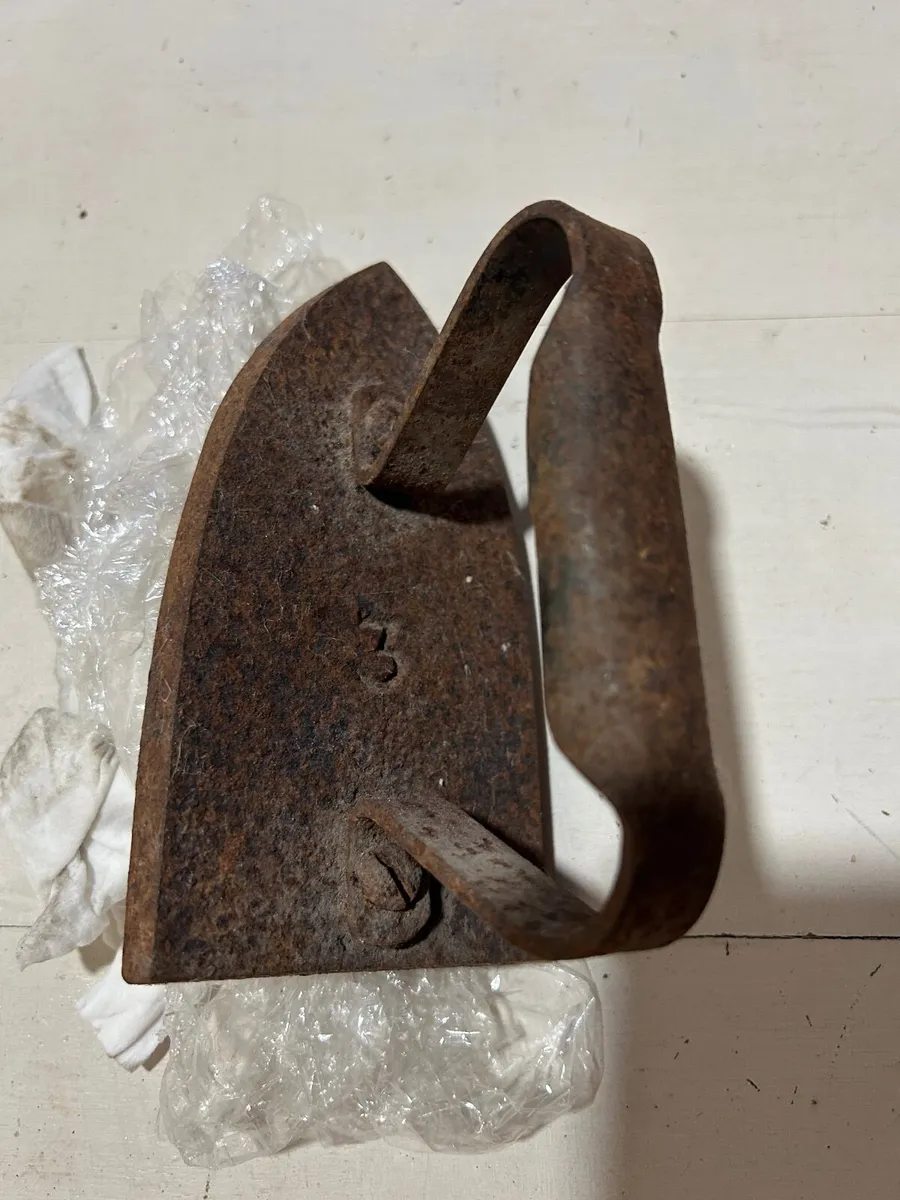 Antique French iron - Image 2