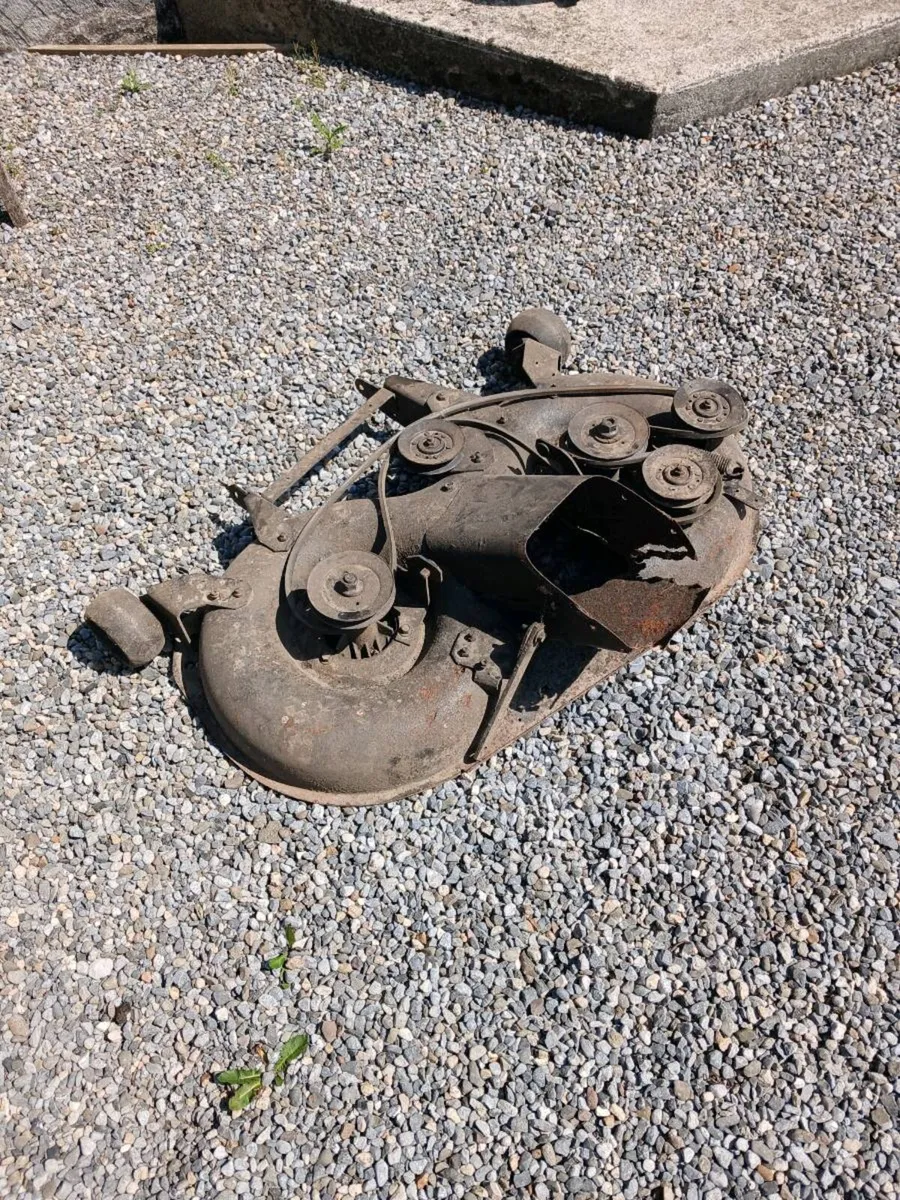 Husqvarna geared 15hp kolher breaking 4 parts - Image 2