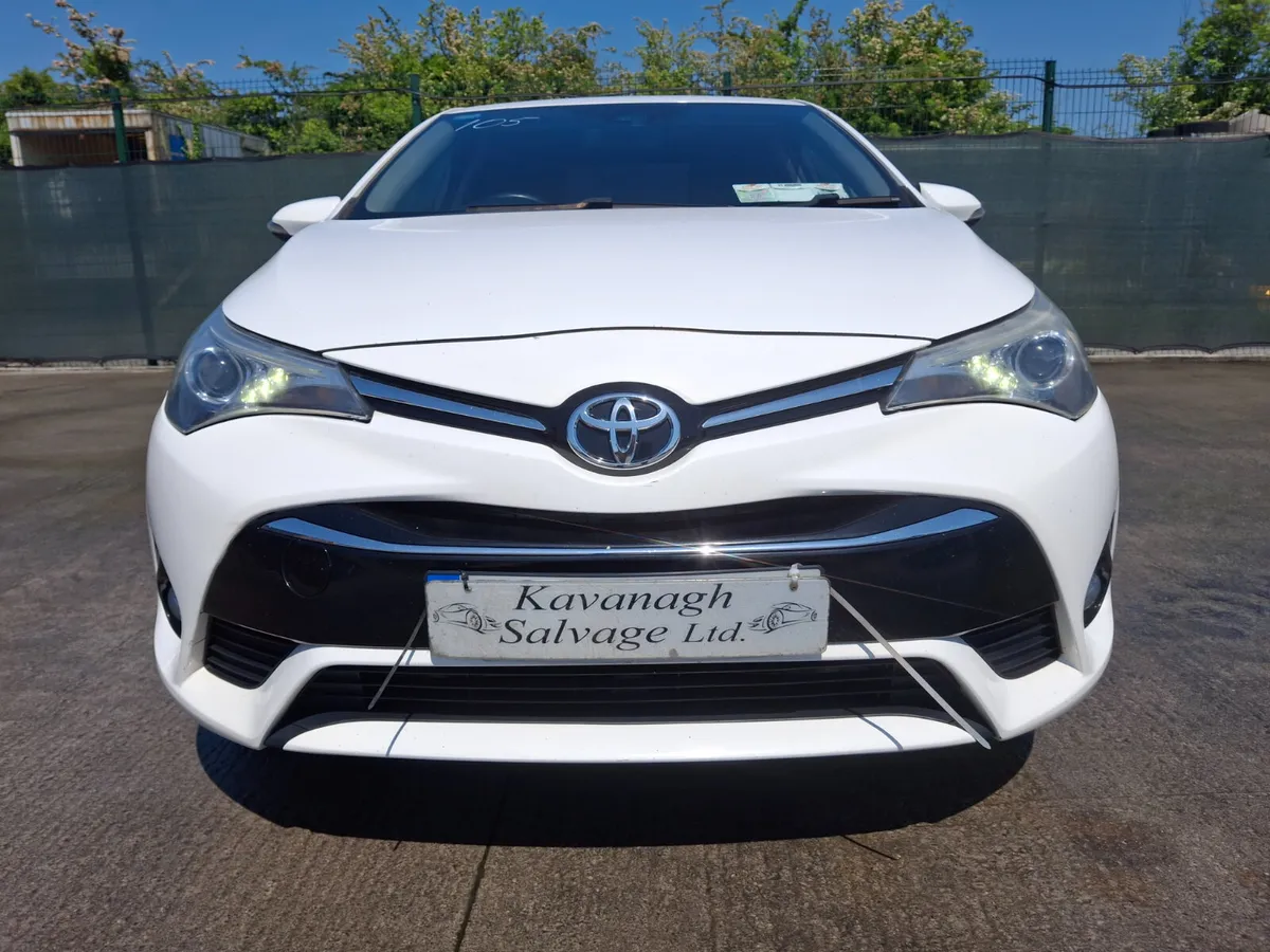 152 Toyota Avensis  Diesel Drive Home - Image 4