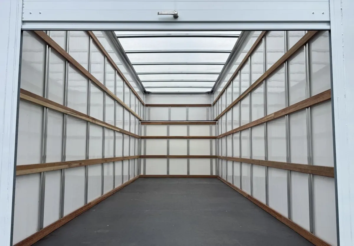 2022 Mercedes-Benz Sprinter Luton Box Van - Image 2