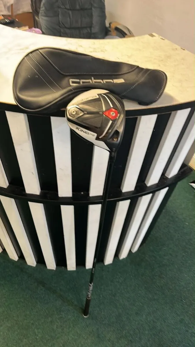 Cobra King F9 9.0 Atmos Fujkura 7x €185 - Image 2