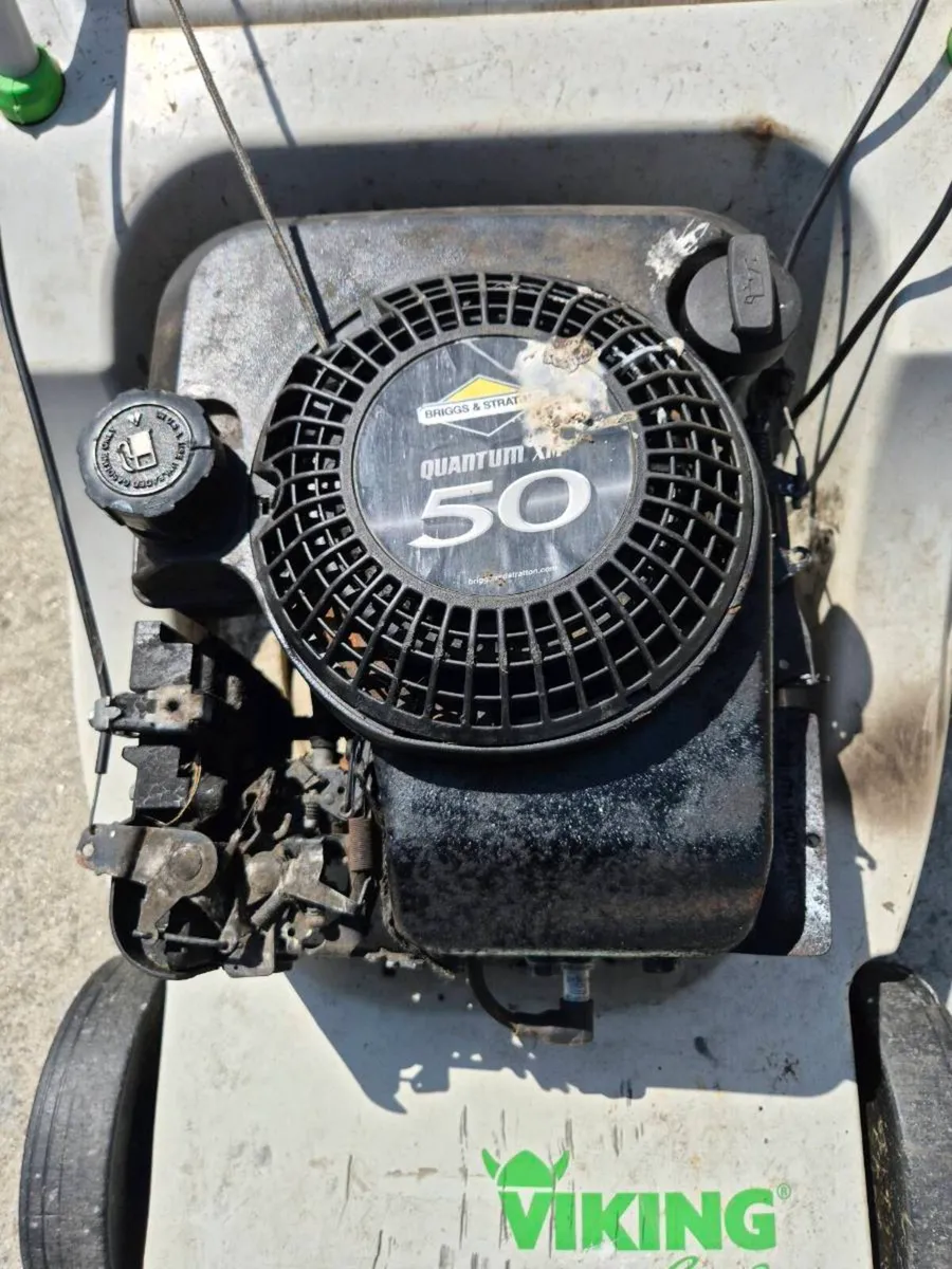 Viking self Drive lawnmower - Image 2