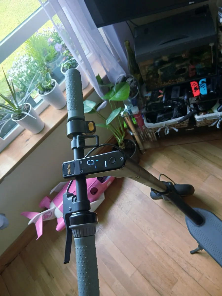 Electric scooter - Image 4