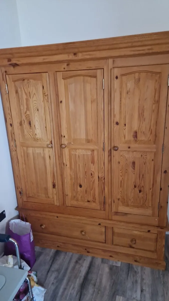 Wardrobe - Image 2