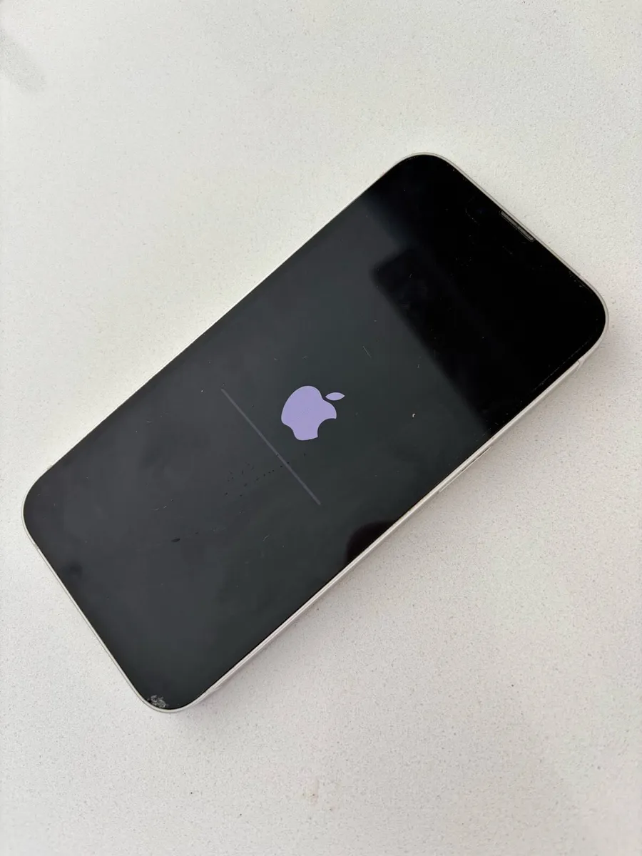 Iphone 13 unlocked - Image 1