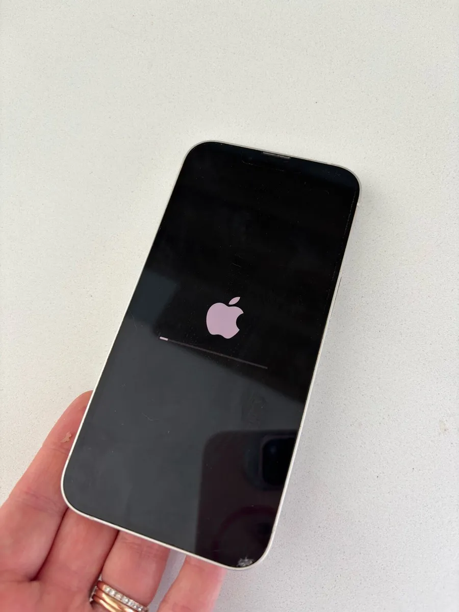 Iphone 13 unlocked - Image 4