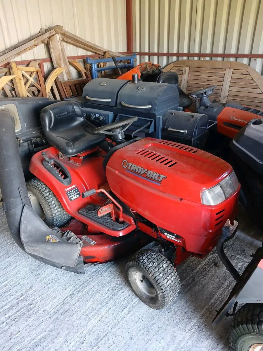 Mowers breaking for parts - Image 3