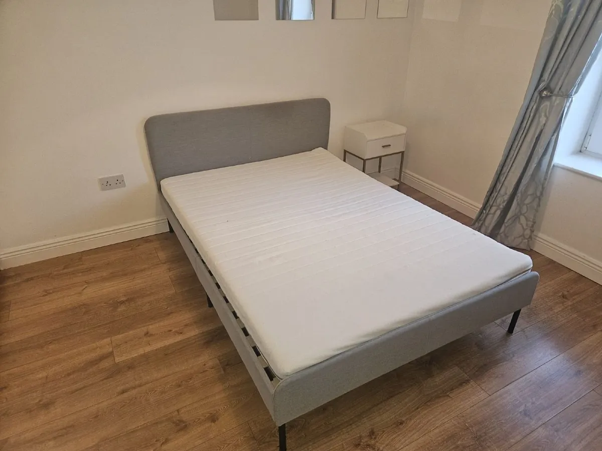 Twin bed