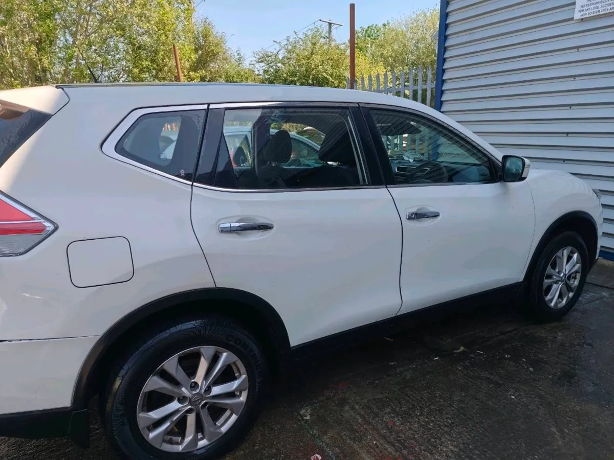 2017 Nissan Xtrail - Image 2
