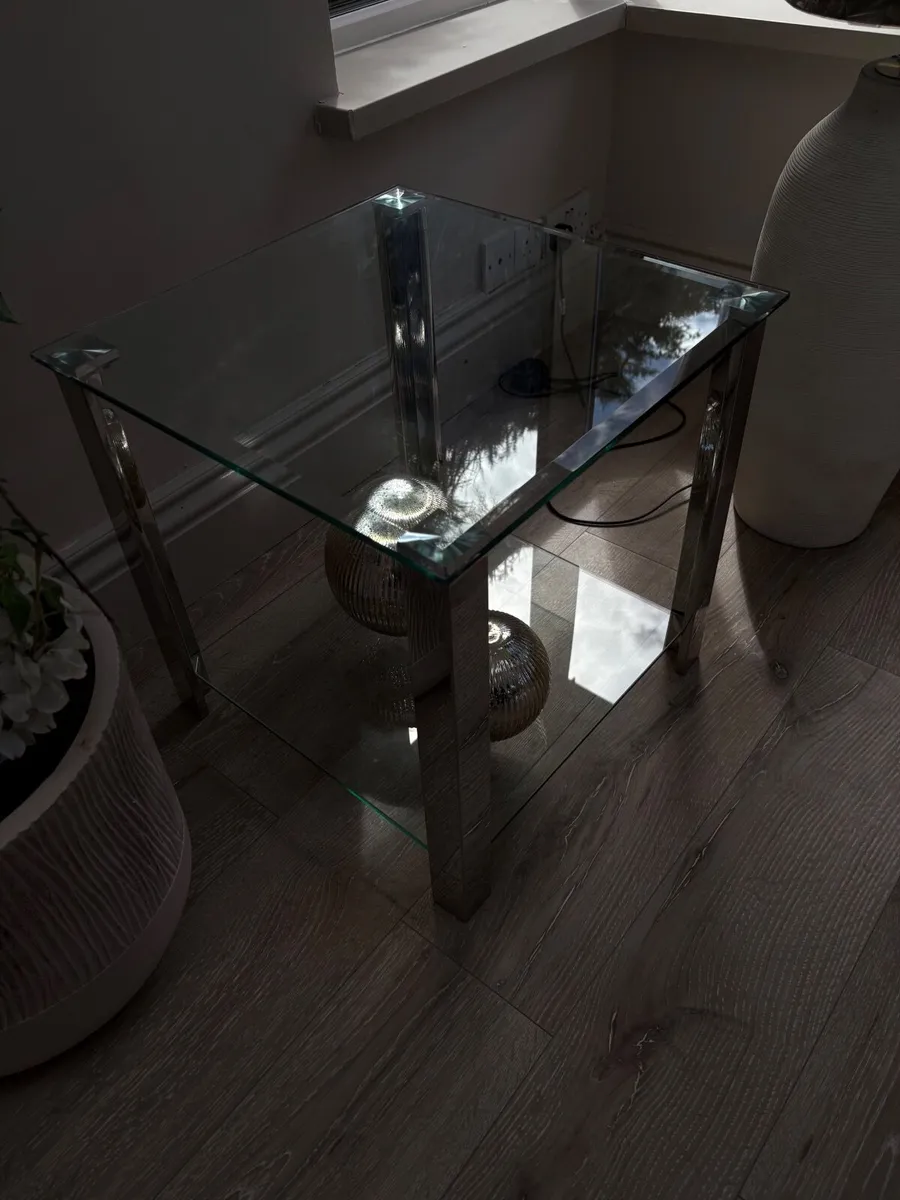 Glass lamp table - Image 3