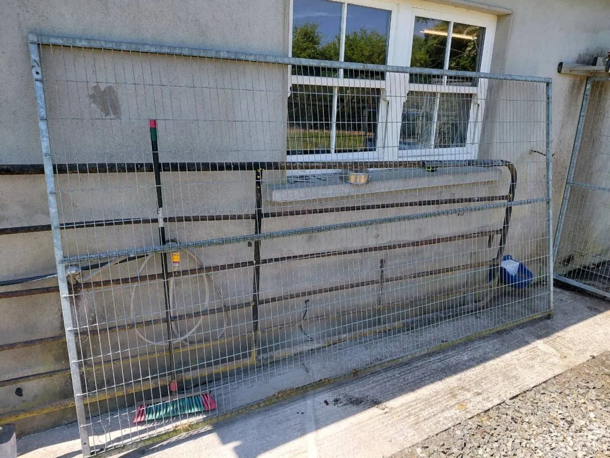Heavy duty dog kennel - Image 3