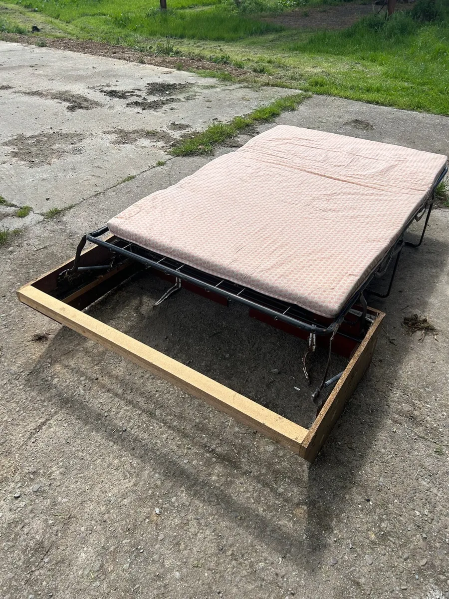 Sofa bed fold out - Image 1