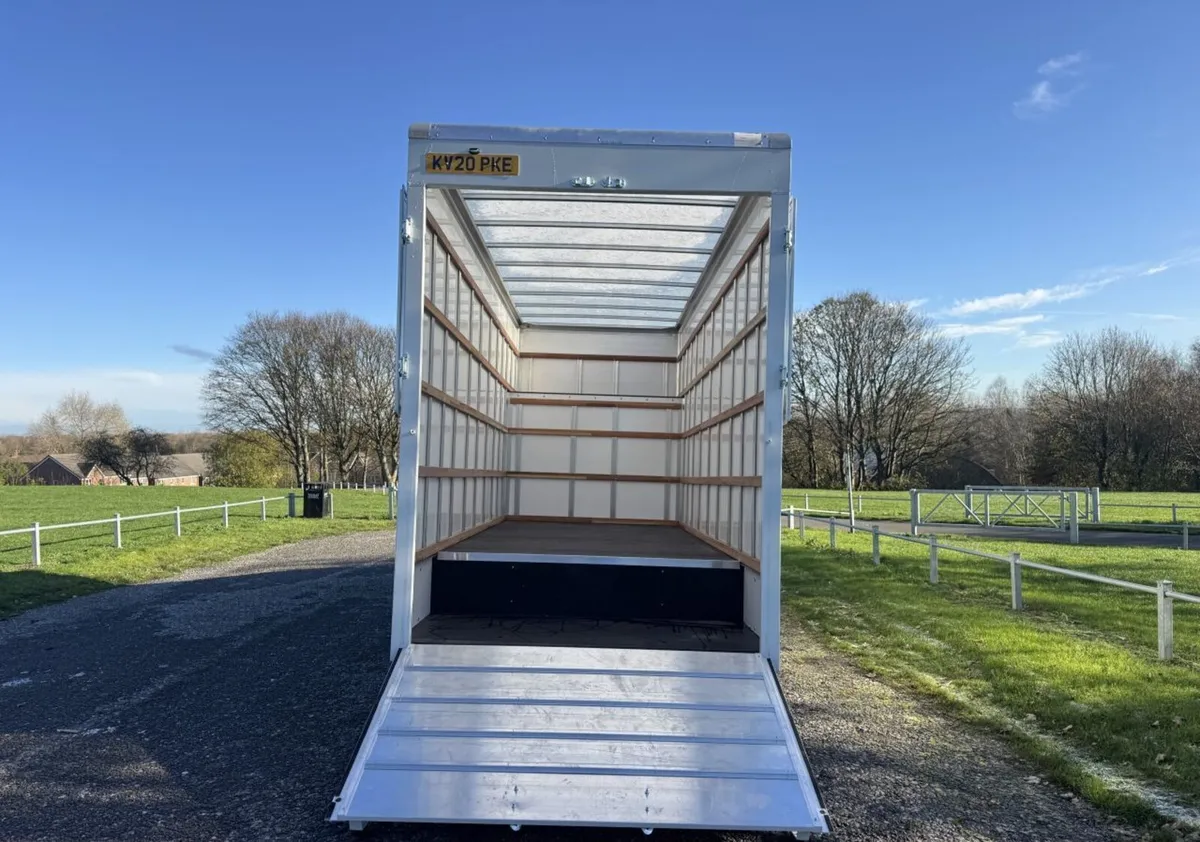 2020 Mercedes-Benz Sprinter Luton Box Van - Image 2