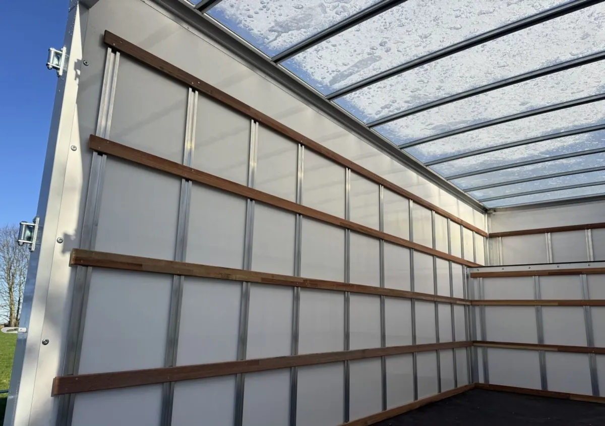 2020 Mercedes-Benz Sprinter Luton Box Van - Image 3