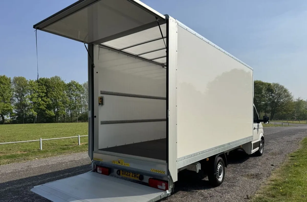 2022 Volkswagen Crafter Luton Box Van - Image 4