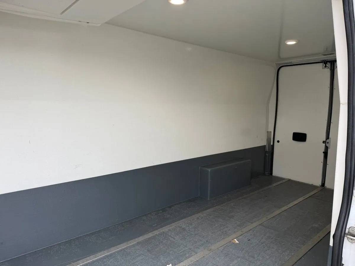 VAUXHALL MOVANO 3500 L4 H2 2.2 TURBO 140PS FRIDGE - Image 4