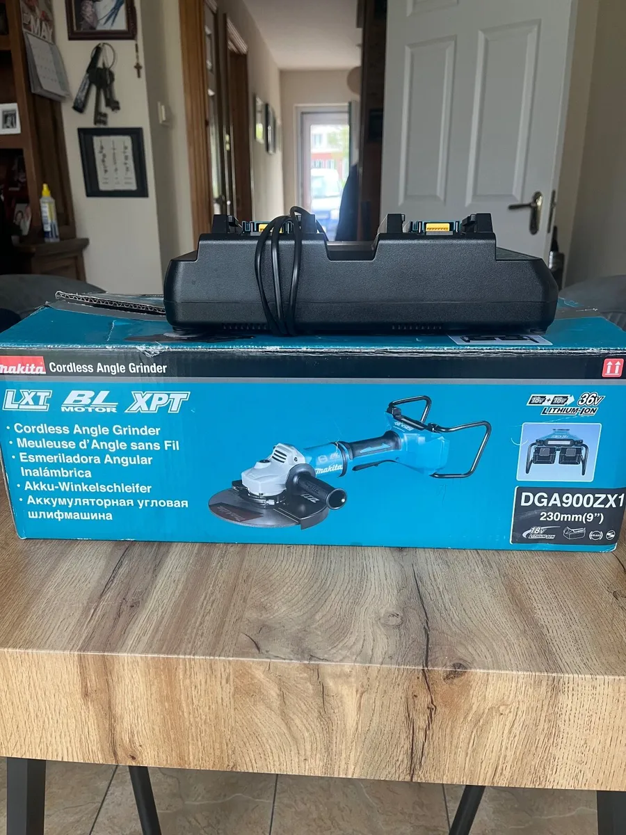 Makita Cordless Angle Grinder BNIB - Image 2