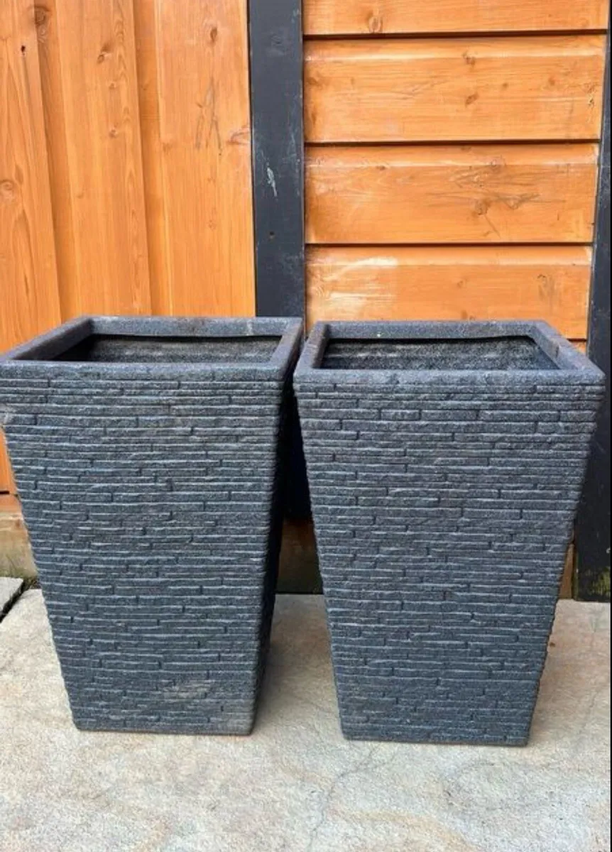 Planter pots - Image 1