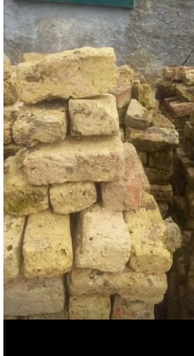 Reclaimed bricks - Image 1