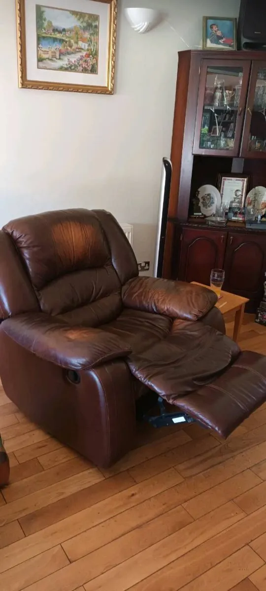 Leather sofa - Image 3
