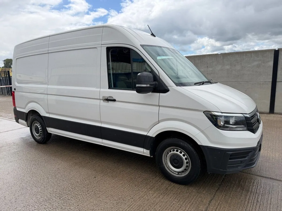 VOLKSWAGEN CRAFTER CR35 TRENDLINE 140PS VAN - Image 1