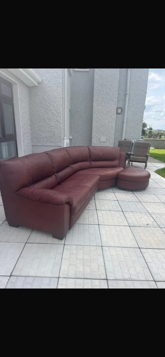 Leather couch - Image 1