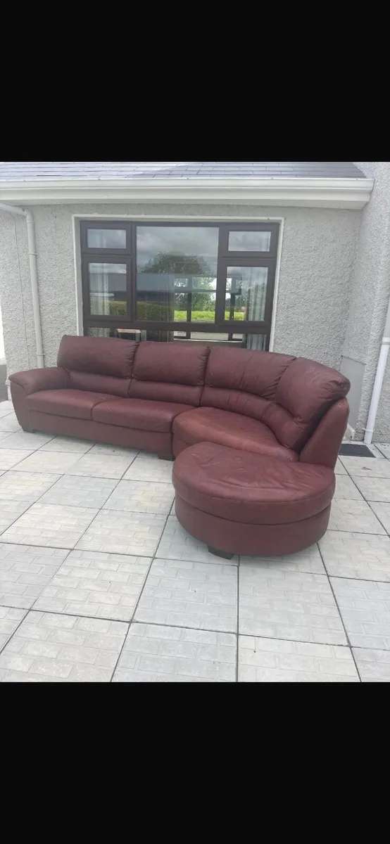 Leather couch - Image 2