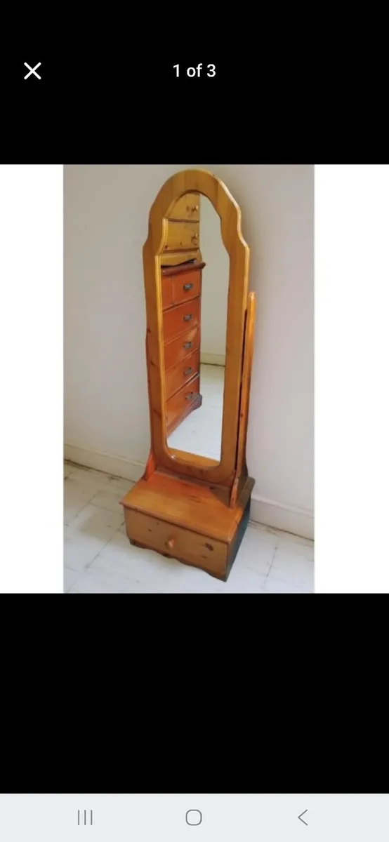 Freestanding mirror