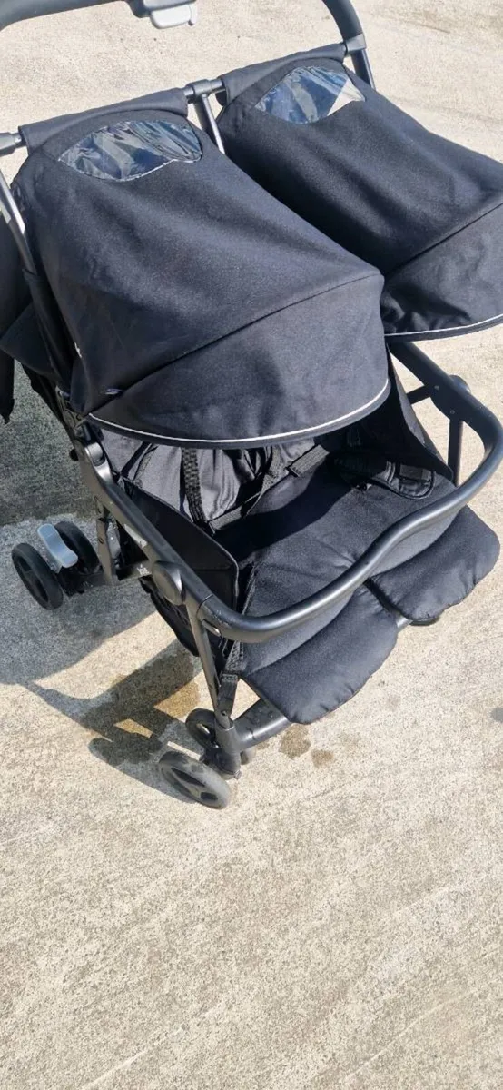 Join double pushchair - Image 2