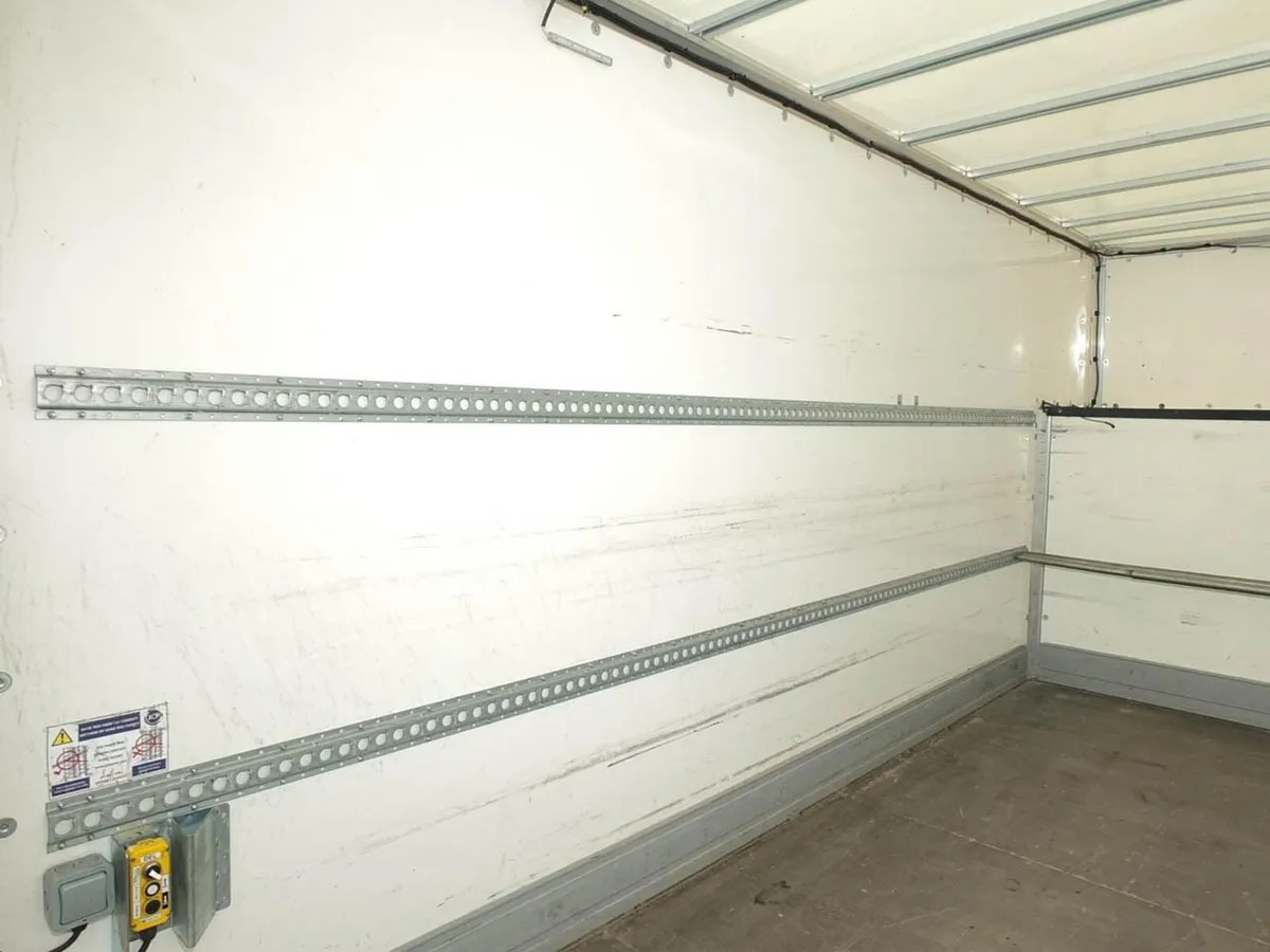 2023 Mercedes-Benz Sprinter Luton Box Van - Image 4